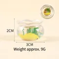 Miniature d'aquarium avec poisson jaune et plantes vertes, dimensions 3x2cm - Style Modèle / Jaune
