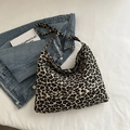 Borsa tote casual capiente con stampa leopardata alla moda in morbida tela - Cachi