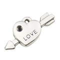Silberner Herzanhänger mit Amorpfeil-Design und LOVE-Gravur für DIY-Schmuckherstellung - Pfeil durchs Herz 17x11mm