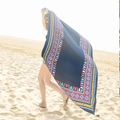 Scialle oversize blu scuro in stile bohémien con motivi geometrici colorati nel deserto - Blu Marino