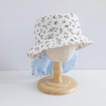 Dettaglio cappello sole bimbo con motivo floreale e protezione per collo allungata - Taglia 54 (3-8 Anni) / Floreale Blu
