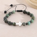 Bracciale regolabile con perline di pietra verde e croce d'argento su fondo beige - Corda Intrecciata Croce (NAM03-9) / 8mm / Turchese africano