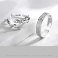 Verstellbare Paar-Ringe aus Silber mit Baumreben-Textur und naturnahem Zweig-Design - Einstellbar Offen / Herren - Silberne Baumreben-Textur