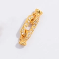 Macro di una chiusura in argento S925 con placcatura in oro e zirconi cubici bianchi - Chiusura rettangolare piccola dorata