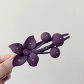 Pince à cheveux fleur violette mate avec strass étincelants pour coiffage latéral - Fleur en Strass / Violet Foncé