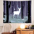 Détail d'une tapisserie de Noël avec renne blanc et illustration de forêt enneigée - Cerf Blanc Nuit Enneigée (316)