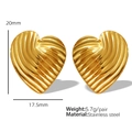 Goldene herzförmige Edelstahl-Ohrringe mit vertikaler Rippenstruktur Oberfläche - Gestreiftes Herz / Gold