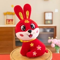Simpatico peluche a forma di coniglio rosso per il Capodanno cinese con ricami - Coniglio Fiore