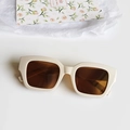 Gafas de sol cuadradas retro en crema con lentes marrones y estilo estético minimalista - Beige