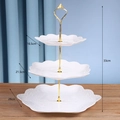 Support à gâteau 3 étages blanc avec dimensions: diamètres de 16,5cm, 21,5cm et 28cm - Hexagone / Tige Dorée à 3 Niveaux / Blanc