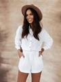 Détail de la texture d'un ensemble chemise blanche en coton et lin avec short d'été - S / Blanc
