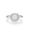 Eleganter S925 Sterlingsilber Ring mit rundem weißen Opal und Zirkonia-Umrandung - US Größe 5 / 925 Silber (Quadratischer Opal)