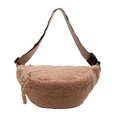 Bolso de pecho minimalista de felpa caqui con correa ajustable y hebilla negra - Marrón