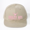 Casquette snapback kaki à bord plat avec broderie tête de taureau rose Crazy Ass Cattle - Réglable / Khaki
