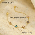 Detalle de pulsera dorada con gemas de corazón y cuadradas y medidas 17+3cm - 17+3cm / Dorado Gema de Colores(NMSB-E139-1)