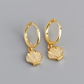 Pendientes de aro con concha dorada y circonitas blancas pavimentadas - Plata 925 / Dorado
