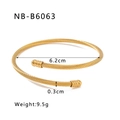 Vista dettagliata del bracciale rigido a fune dorata con misure 6,2 cm e peso 9,5 g - Filo a Spirale Oro (NB-B6063)