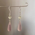 Elegant tassel earrings with pink teardrop stones and light green beads in silver - Pink Water Drop