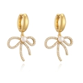 Elegante goldene Schleifenohrringe mit weißen Perlen und funkelnden Zirkonia-Steinen - Stil B Gold Ohrringe Ohne Halskette