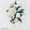 Weißer Braut-Ansteckstrauß mit künstlichen Rosen und Perlen für Hochzeiten - Champagnerweiß