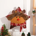 Sternförmiges Rentier-Plüschtier mit kariertem Hut und gestricktem Schneeflockenschal - 40x40cm / Weihnachtsrentier