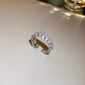 Macro-opname van zilveren ring met marquise geslepen zirkonia en schitterende glans - 65# Ring-Zilver