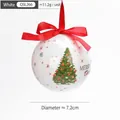 Pallina di Natale bianca con stampa albero rosso, testo augurale e fiocco rosso - Base Bianca Palla Albero Verde