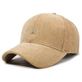 Khaki herringbone baseball cap with a shimmering metal M logo and curved brim - Adjustable / Khaki