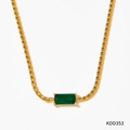 Collier gourmette vintage doré avec un grand pendentif en zircon vert émeraude - Style Rectangle Vert Doré (KDD353)