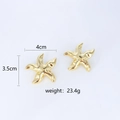 Pendientes de estrella de mar dorada en metal pulido, dimensiones de 4 cm x 3,5 cm - Pendientes de Botón de Estrella de Mar / Dorado