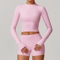 Ensemble de yoga rose avec haut à manches longues et passe-pouces et short taille haute - S / Haut Et Bas / Rose Cerisier (8886 Manches Longues + 8519 Shorts)