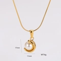 Detail of a white pearl necklace with gold-plated geometric lines, size 17x11mm, 6g weight - Pearl Wrapped Style (款式3)