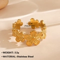 Adjustable golden flower ring in stainless steel with a matte finish and minimalist style - Panda 250 / Gold