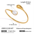 Goldener Edelstahl Armreif offen mit weißen Perlmutt-Enden in Tropfenform - Weiße Künstliche Perle Armreif (JDB0111100-WT Armreif)