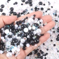 Mix of black and white flatback pearls and iridescent rhinestones for nail art DIY - Half-circle Pearl Mixed With Black And White - T / 30 g