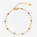 Verstelbare gouden roestvrijstalen armband met zwarte emaille kralen en sluiting - Gouden Zwarte Kralenarmband (SAK950)