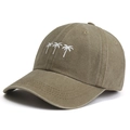 Dettaglio delle palme ricamate sul cappello da baseball in cotone kaki - Taglia unica / Tre Palme di Cocco Stampato Cachi