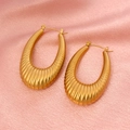 Retro golden ribbed U-shaped hoop earrings with elegant minimalist 18K gold plated finish - Croissant Ribbed Style (CK241) / Gold