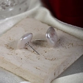 Boucles d'oreilles perles d'eau douce baroques carrées, reflets violets et argent S925 - Style Carré