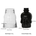 Vista macro dello stampo in silicone a teschio e vaso in gesso con misurazioni - Bottiglia Segreta del Teschio