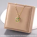 Rotating gold clover necklace in titanium steel with green zircons and adjustable chain - Green Hollow Round Style (Rotating No. 95 A1400)