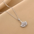 Collier élégant pour femme avec pendentif feuille de ginkgo argenté serti de zircons brillants - 8976-argent