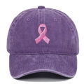Détail de la broderie ruban rose sur casquette de baseball en coton délavé violet - Réglable / Violet