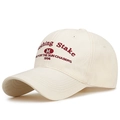 Casquette de baseball en coton blanc cassé avec broderie vintage rouge et visière - Réglable / Beige