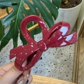 Pinza grande para el cabello con lazo burdeos brillante y detalles de metal dorado - 10.5cm / Rojo Ancorra