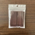 Confezione da 100 micro applicatori monouso con steli marroni e punte bianche per ciglia - Marrone Caramello