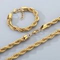 Detalle del conjunto de collar y pulsera de cadena de cuerda de acero dorado 10mm - Conjunto Dorado