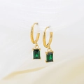 Boucles d'oreilles créoles dorées avec pendentifs rectangulaires en zircon vert émeraude - Vert