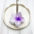 Gradient purple flower hair claw clip with glossy finish for elegant styling - Purple (Flower)