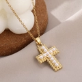 Collana con ciondolo a croce dorata e perle incastonate su una catena raffinata - Stile Croce di Perla Dorata Elegante (B)